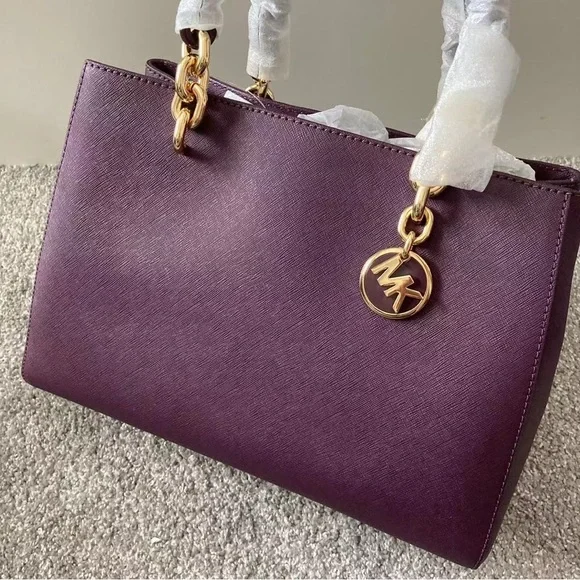Michael Kors medium size Cynthia satchel bag NWT